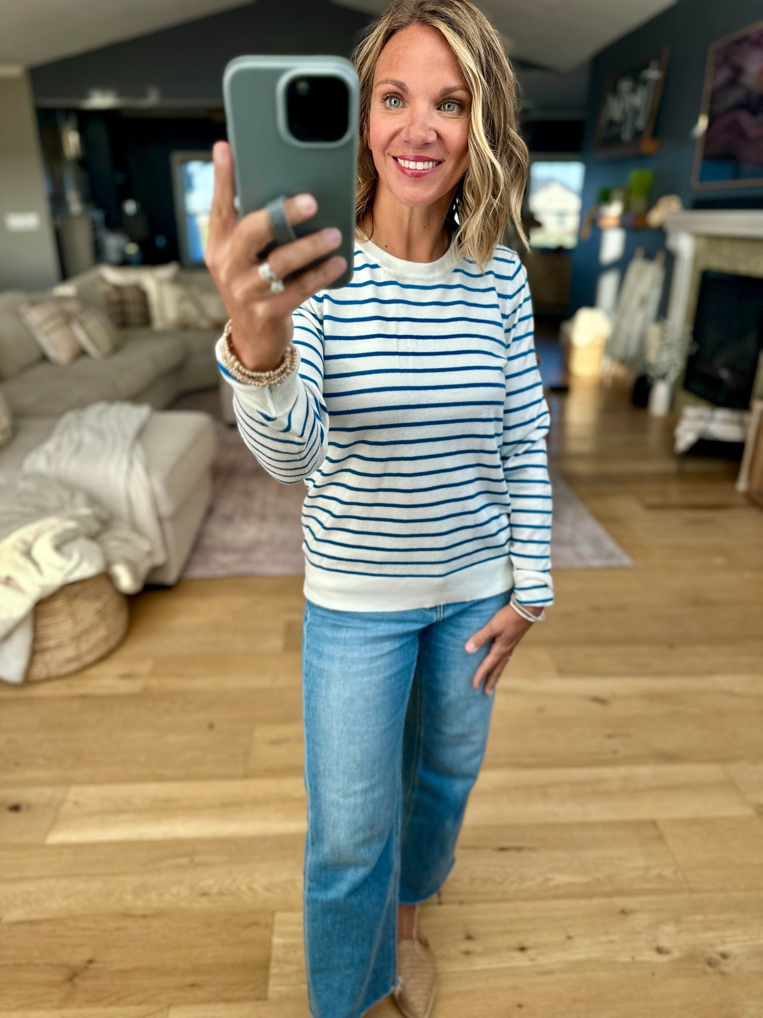 Simple Side Striped Lightweight Knit-Staccato-Anna Kaytes Boutique, Women's Fashion Boutique in Grinnell, Iowa