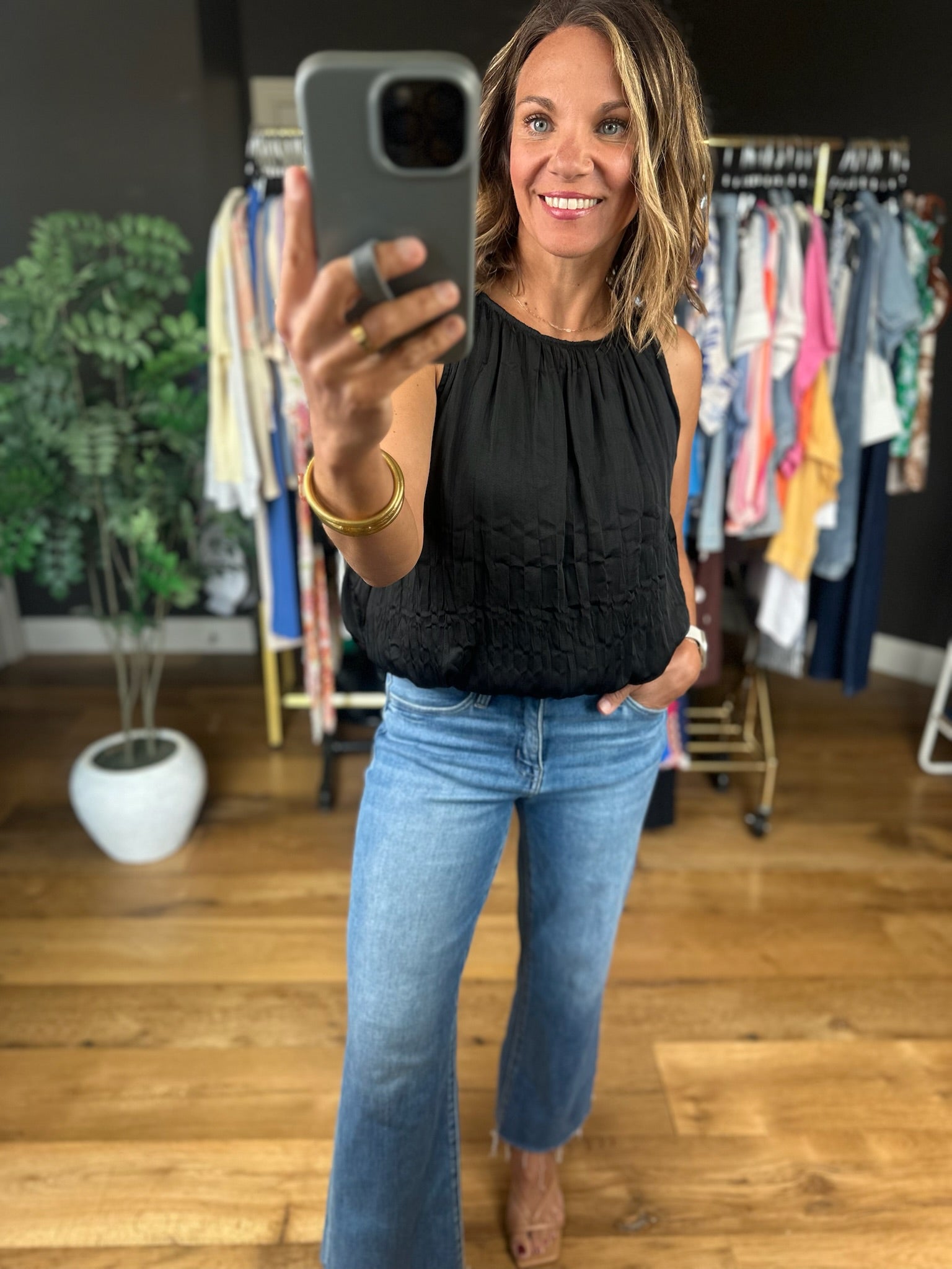 Stand My Ground Bubble-Hem Top-Sleeveless-ee:some-Anna Kaytes Boutique, Women's Fashion Boutique in Grinnell, Iowa