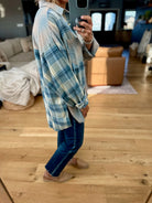 Casual Day Raw-Hem Boyfriend Flannel-Aemi & Co-Anna Kaytes Boutique, Women's Fashion Boutique in Grinnell, Iowa