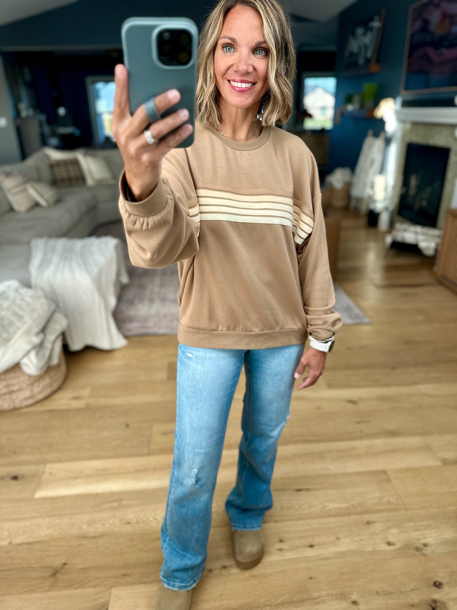 My Own Way Crew Top-sweater-Aemi & Co-Anna Kaytes Boutique, Women's Fashion Boutique in Grinnell, Iowa