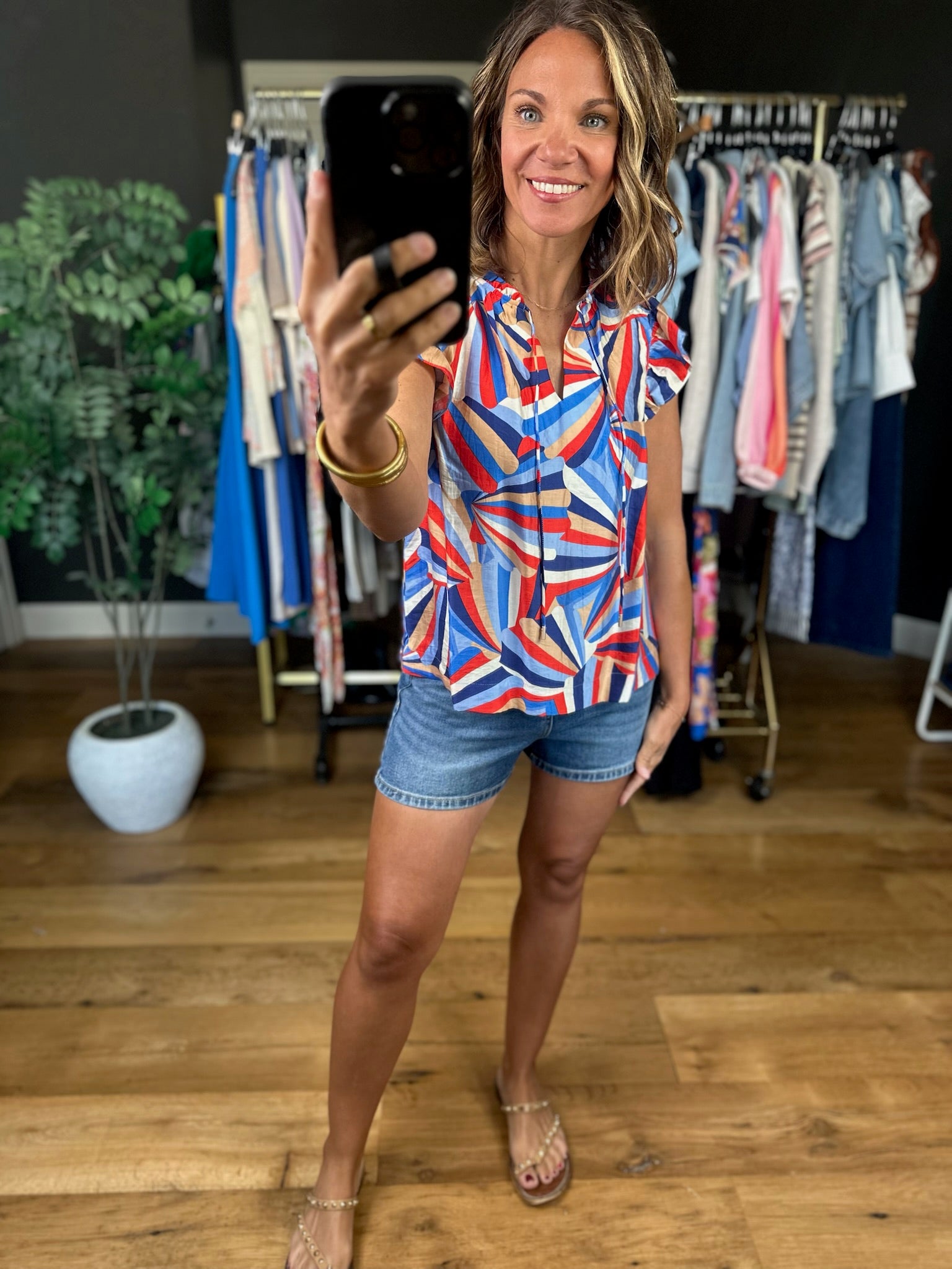 Can't Miss Abstract Print Top-Short Sleeves-Skies Are Blue-Anna Kaytes Boutique, Women's Fashion Boutique in Grinnell, Iowa