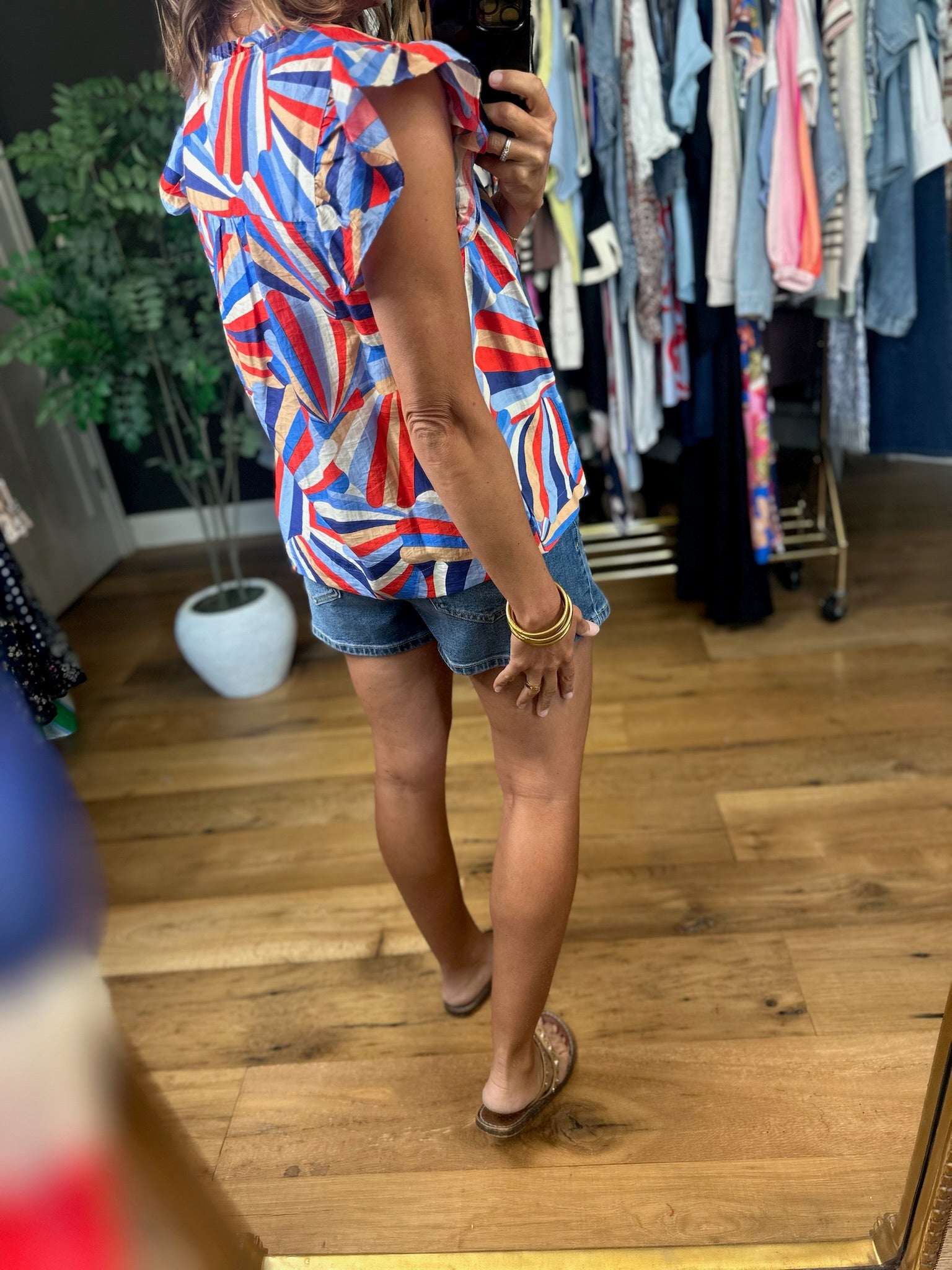 Can't Miss Abstract Print Top-Short Sleeves-Skies Are Blue-Anna Kaytes Boutique, Women's Fashion Boutique in Grinnell, Iowa