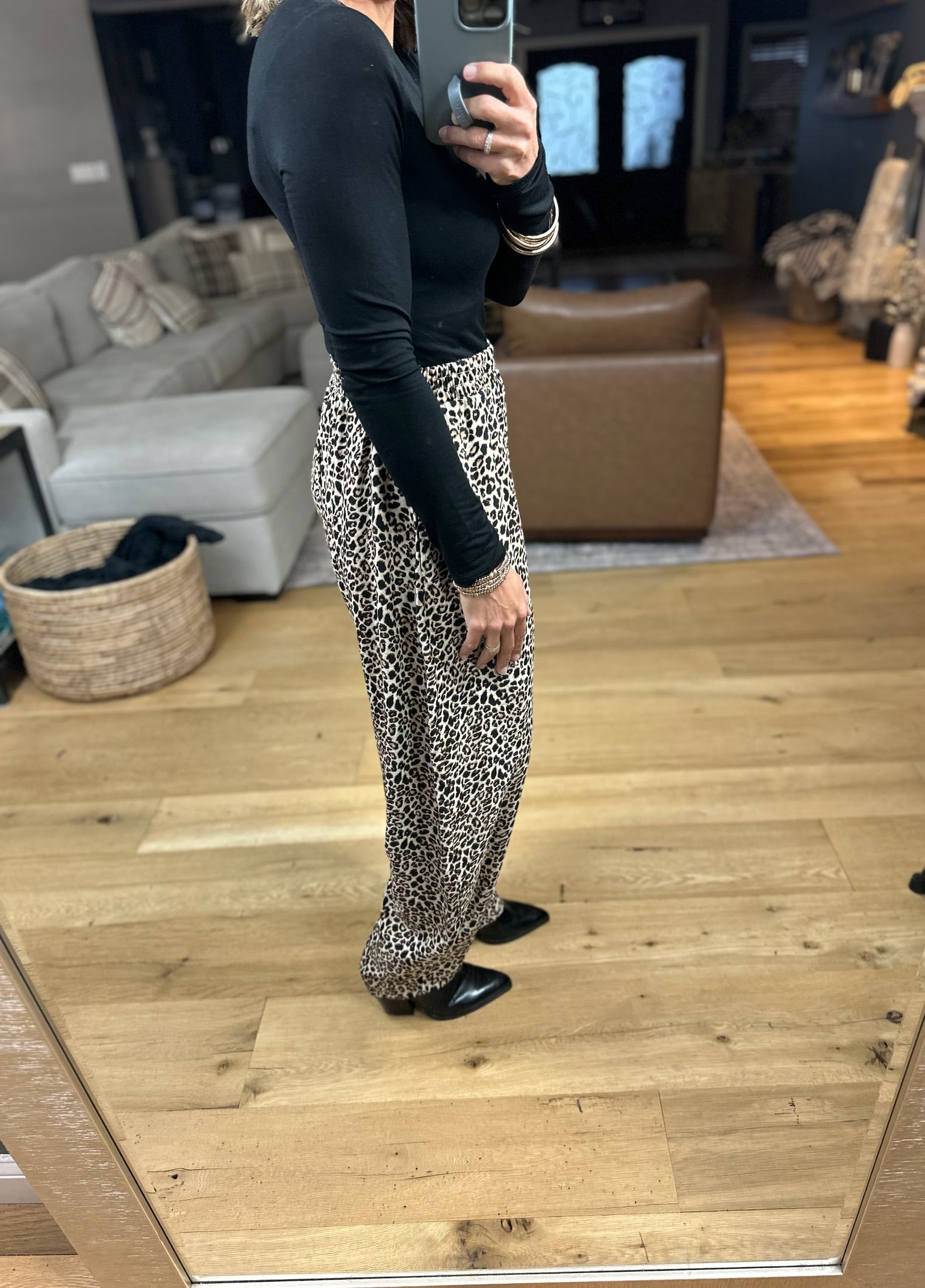 The Landyn Barrel Pant-Pants-Les Amis-Anna Kaytes Boutique, Women's Fashion Boutique in Grinnell, Iowa
