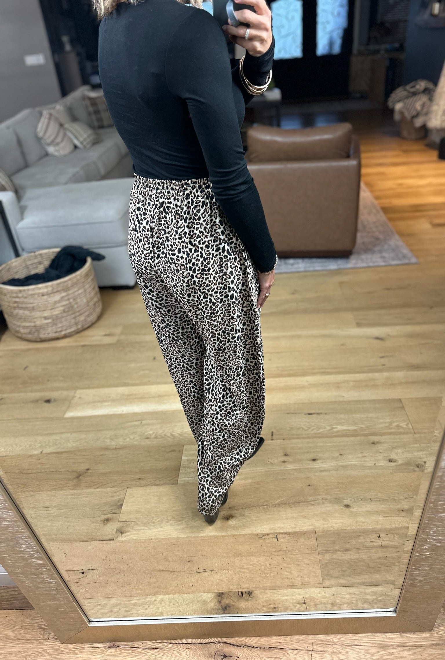The Landyn Barrel Pant-Pants-Les Amis-Anna Kaytes Boutique, Women's Fashion Boutique in Grinnell, Iowa