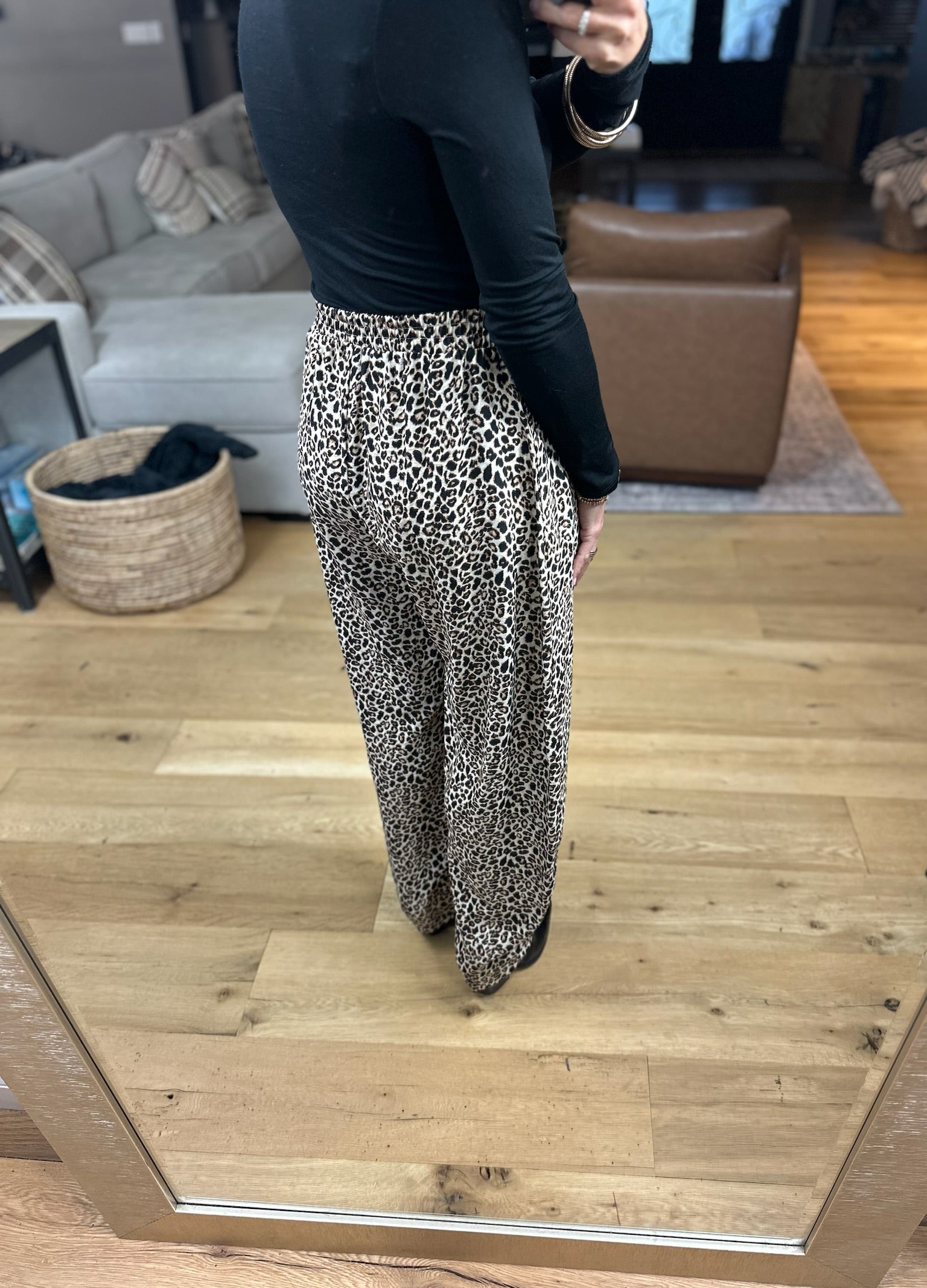 The Landyn Barrel Pant-Pants-Les Amis-Anna Kaytes Boutique, Women's Fashion Boutique in Grinnell, Iowa