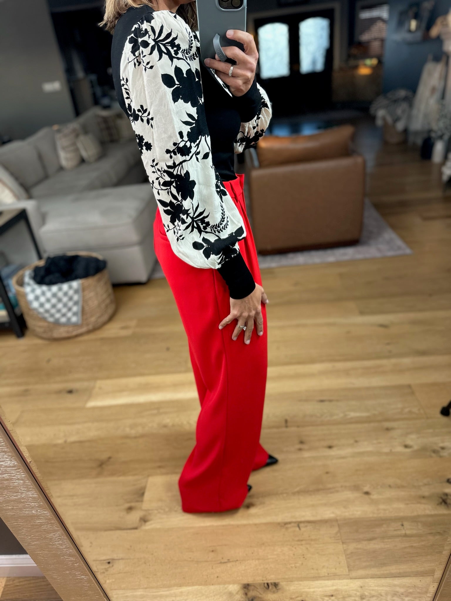 Out For The Night Floral-Sleeve Top-Top-Doe & Rae-Anna Kaytes Boutique, Women's Fashion Boutique in Grinnell, Iowa