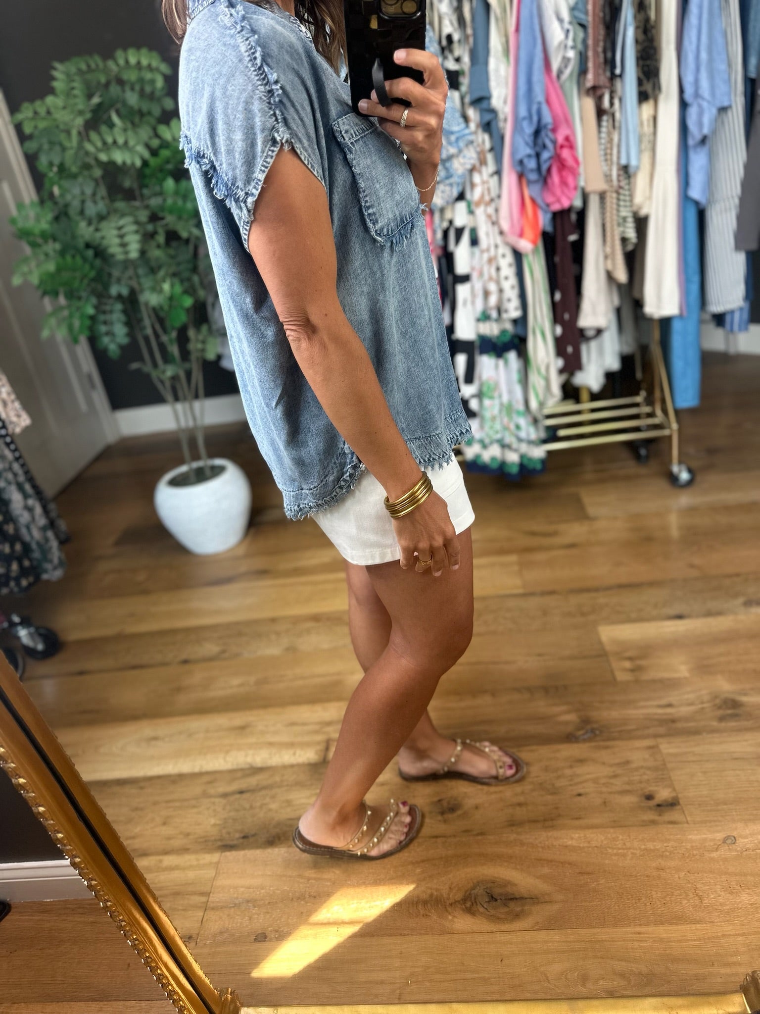 Real Me Frayed Hem Top-Short Sleeves-Doe & Rae-Anna Kaytes Boutique, Women's Fashion Boutique in Grinnell, Iowa