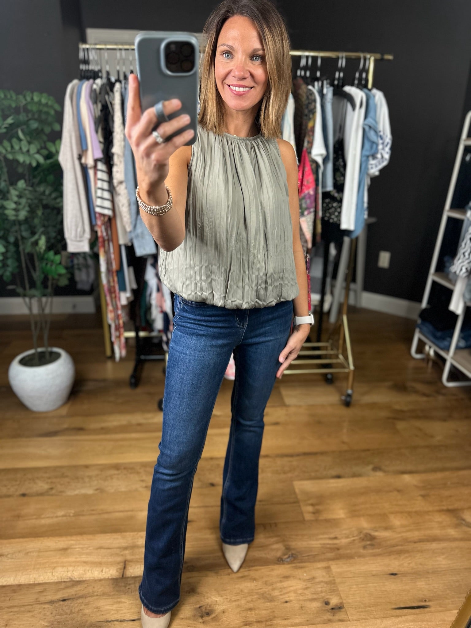 Stand My Ground Bubble-Hem Top-Sleeveless-ee:some-Anna Kaytes Boutique, Women's Fashion Boutique in Grinnell, Iowa