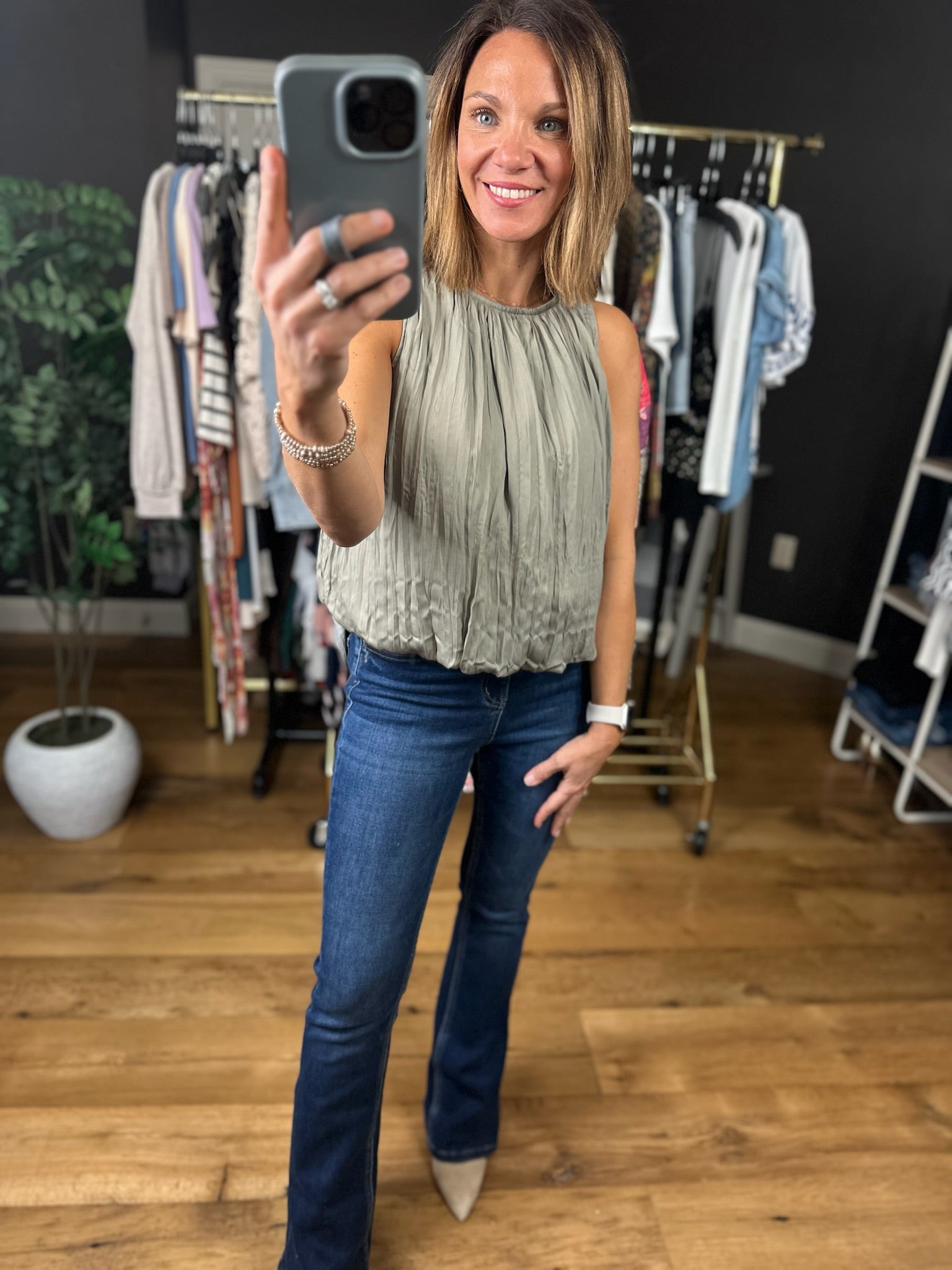 Stand My Ground Bubble-Hem Top-Sleeveless-ee:some-Anna Kaytes Boutique, Women's Fashion Boutique in Grinnell, Iowa