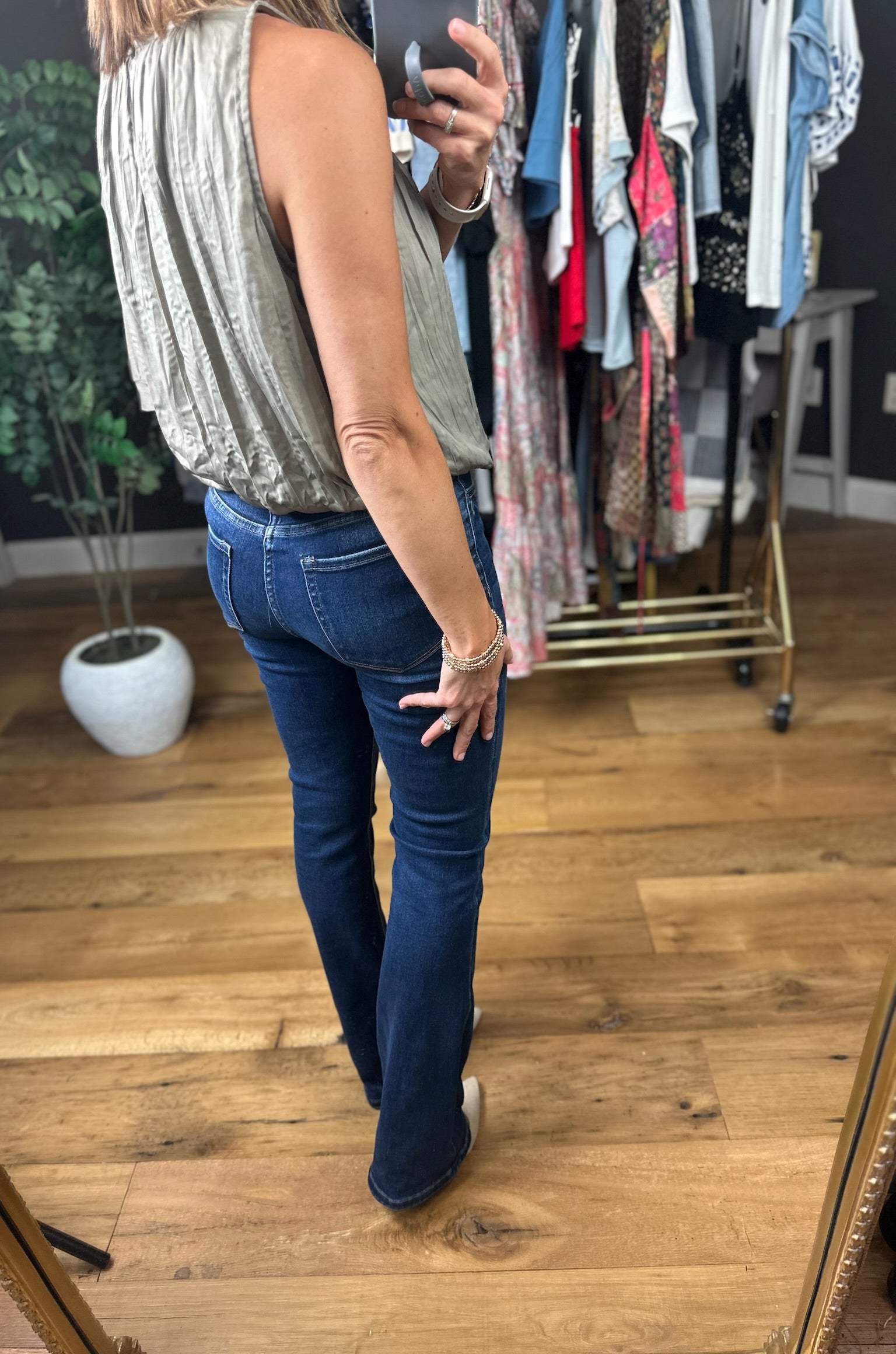 Stand My Ground Bubble-Hem Top-Sleeveless-ee:some-Anna Kaytes Boutique, Women's Fashion Boutique in Grinnell, Iowa