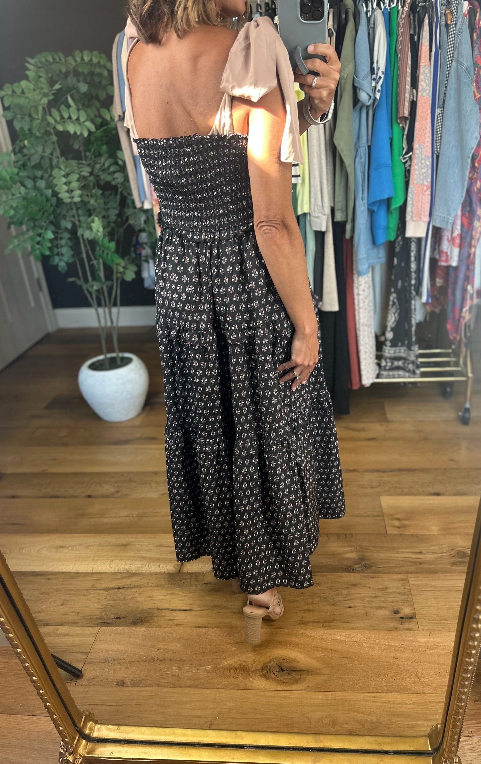 Free & Easy Tiered Dress-Dresses-Entro-Anna Kaytes Boutique, Women's Fashion Boutique in Grinnell, Iowa