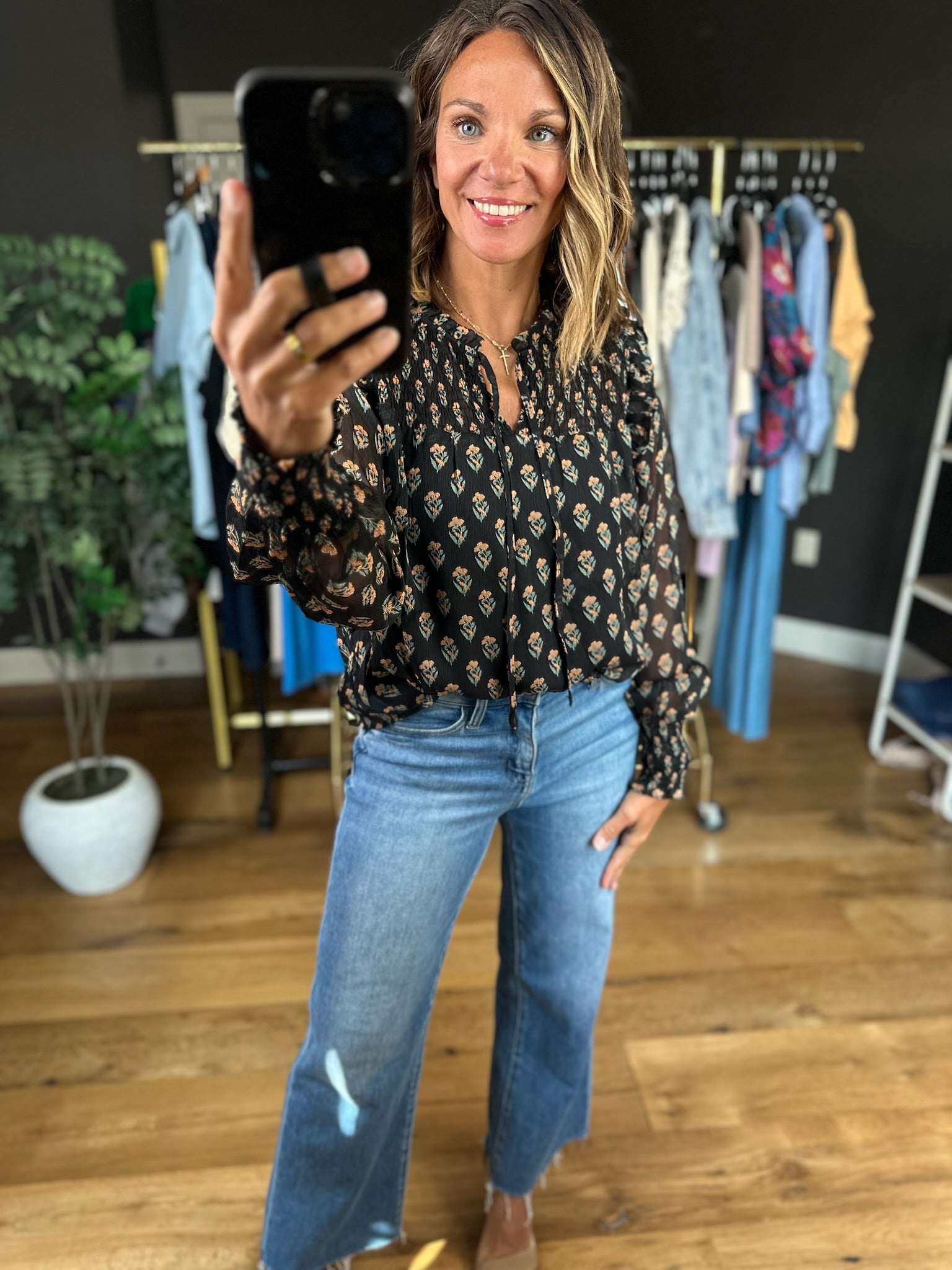 Kept In Line Floral Top-Long Sleeves-ee:some-Anna Kaytes Boutique, Women's Fashion Boutique in Grinnell, Iowa