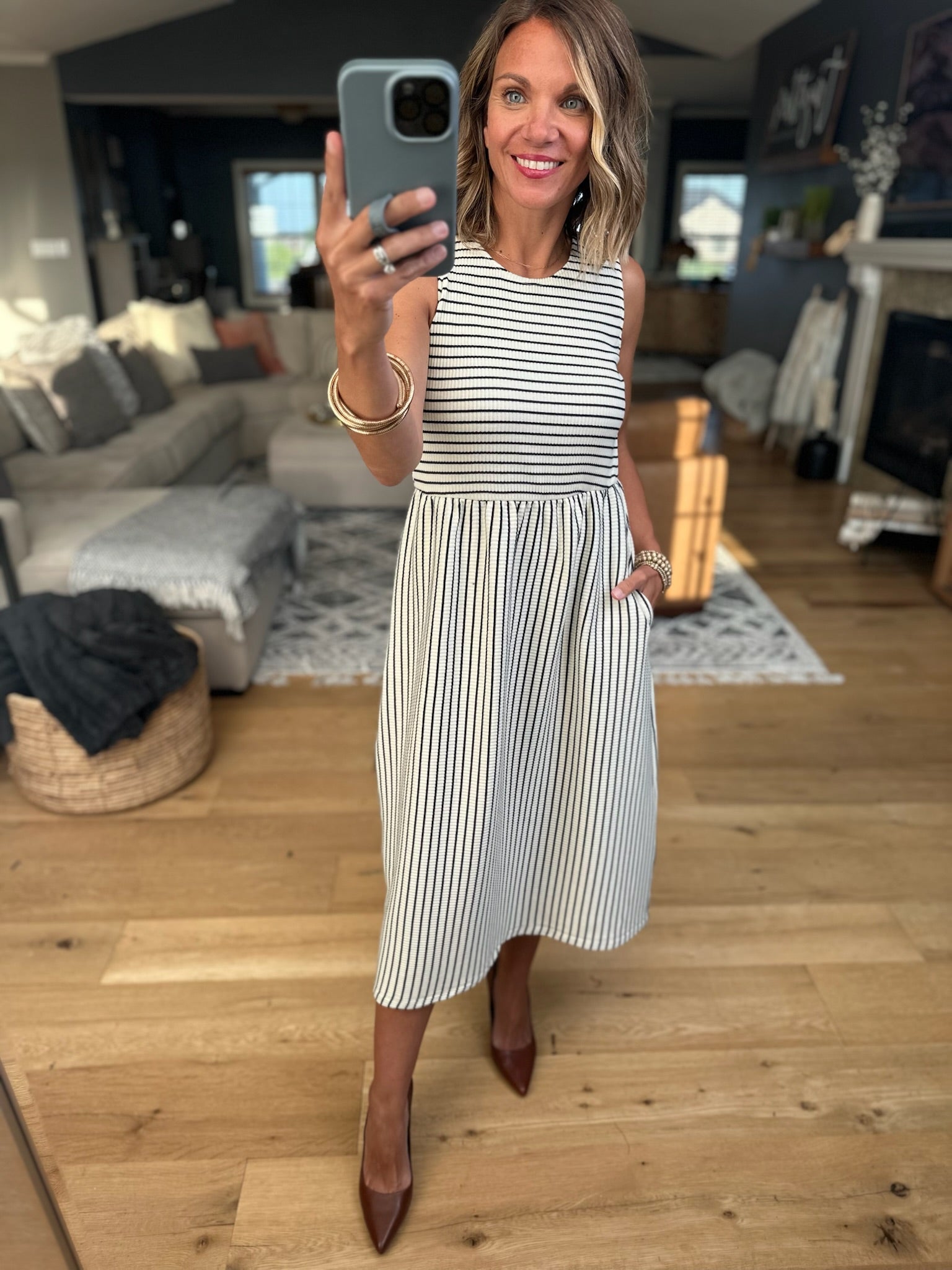 Brunch By Noon Pocket Midi Dress-Wishlist-Anna Kaytes Boutique, Women's Fashion Boutique in Grinnell, Iowa