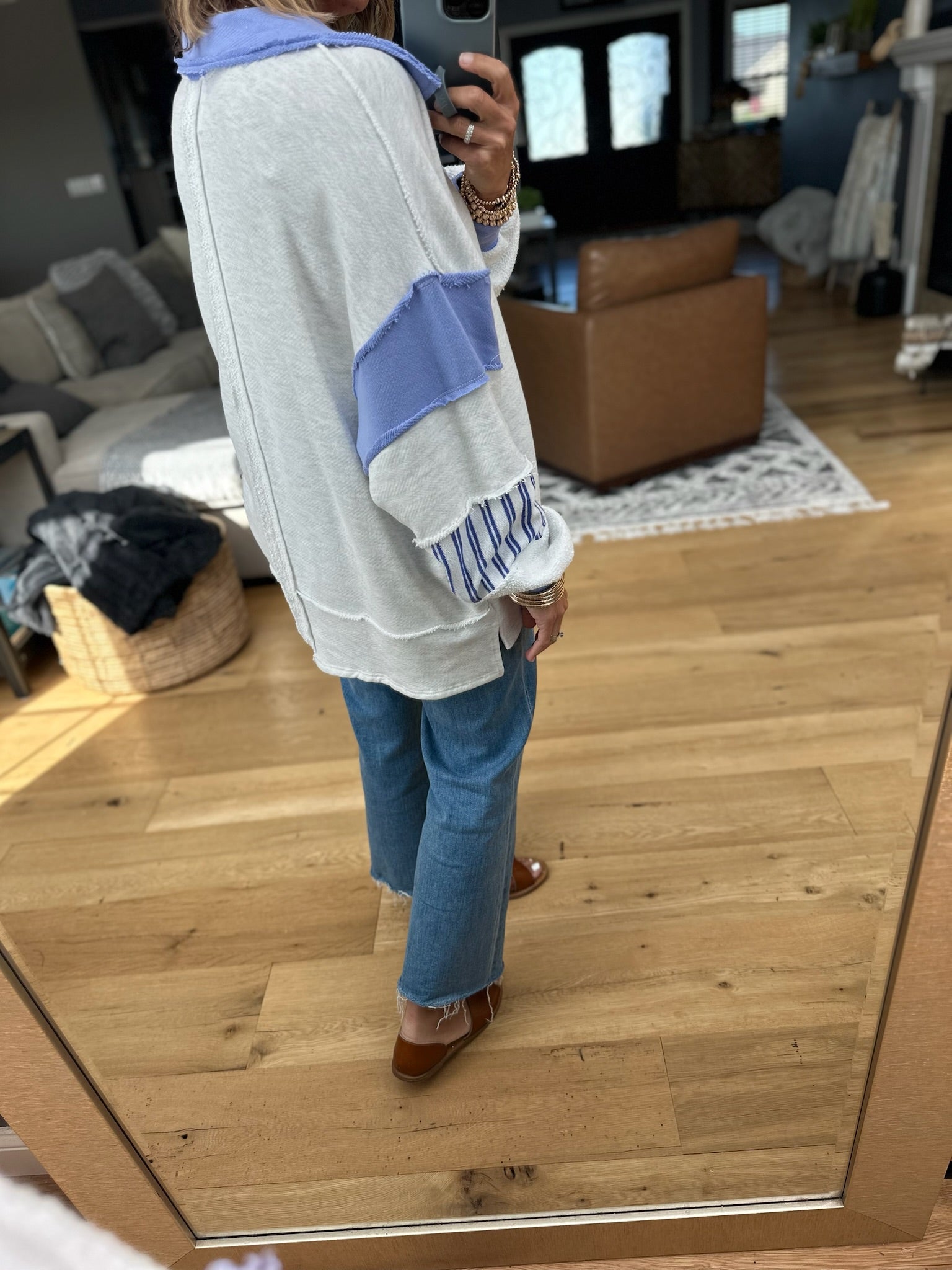 On My Feed V-Neck Pullover-Bucketlist-Anna Kaytes Boutique, Women's Fashion Boutique in Grinnell, Iowa