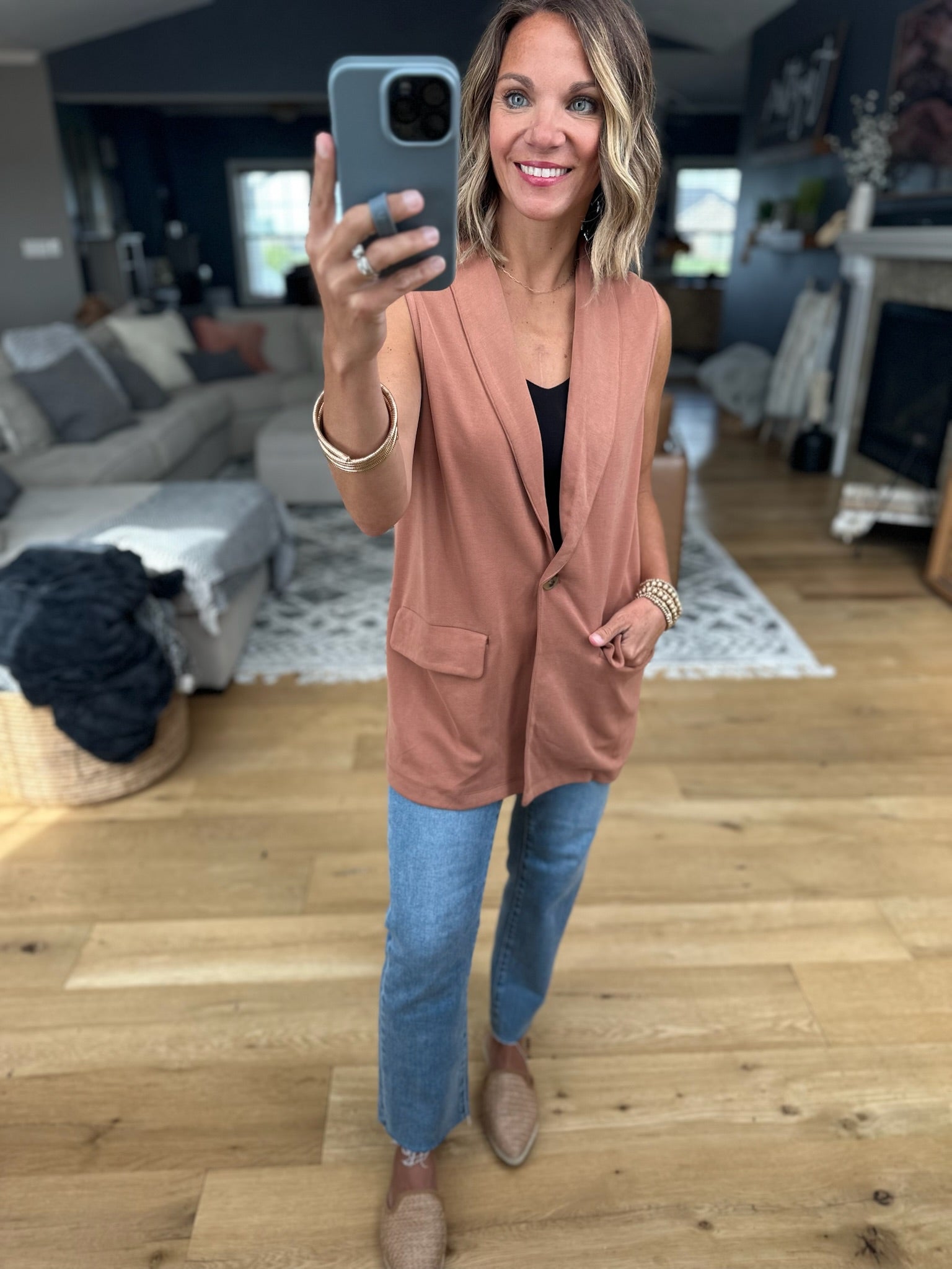 **Stop & Stare Button Vest-Doe & Rae-Anna Kaytes Boutique, Women's Fashion Boutique in Grinnell, Iowa