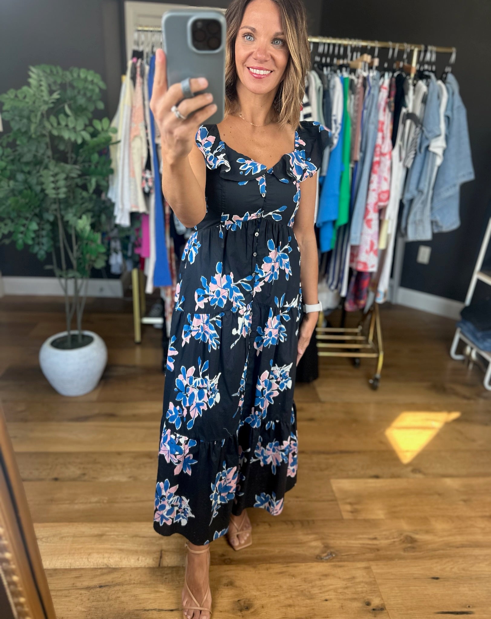 Spring Goes By Floral Pocket Dress-Dresses-Entro-Anna Kaytes Boutique, Women's Fashion Boutique in Grinnell, Iowa