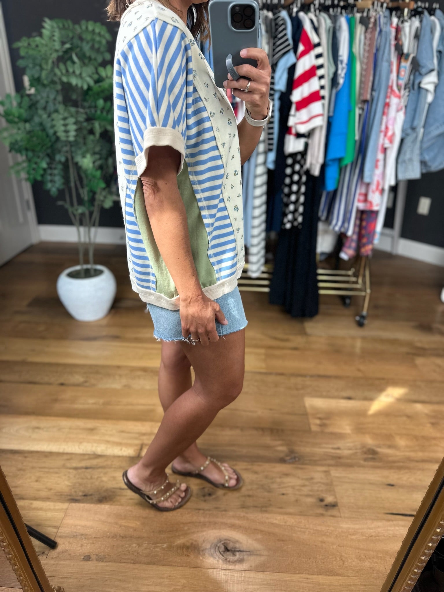 Fresh Picks Contrasting Top-Short Sleeves-Mitto Shop-Anna Kaytes Boutique, Women's Fashion Boutique in Grinnell, Iowa