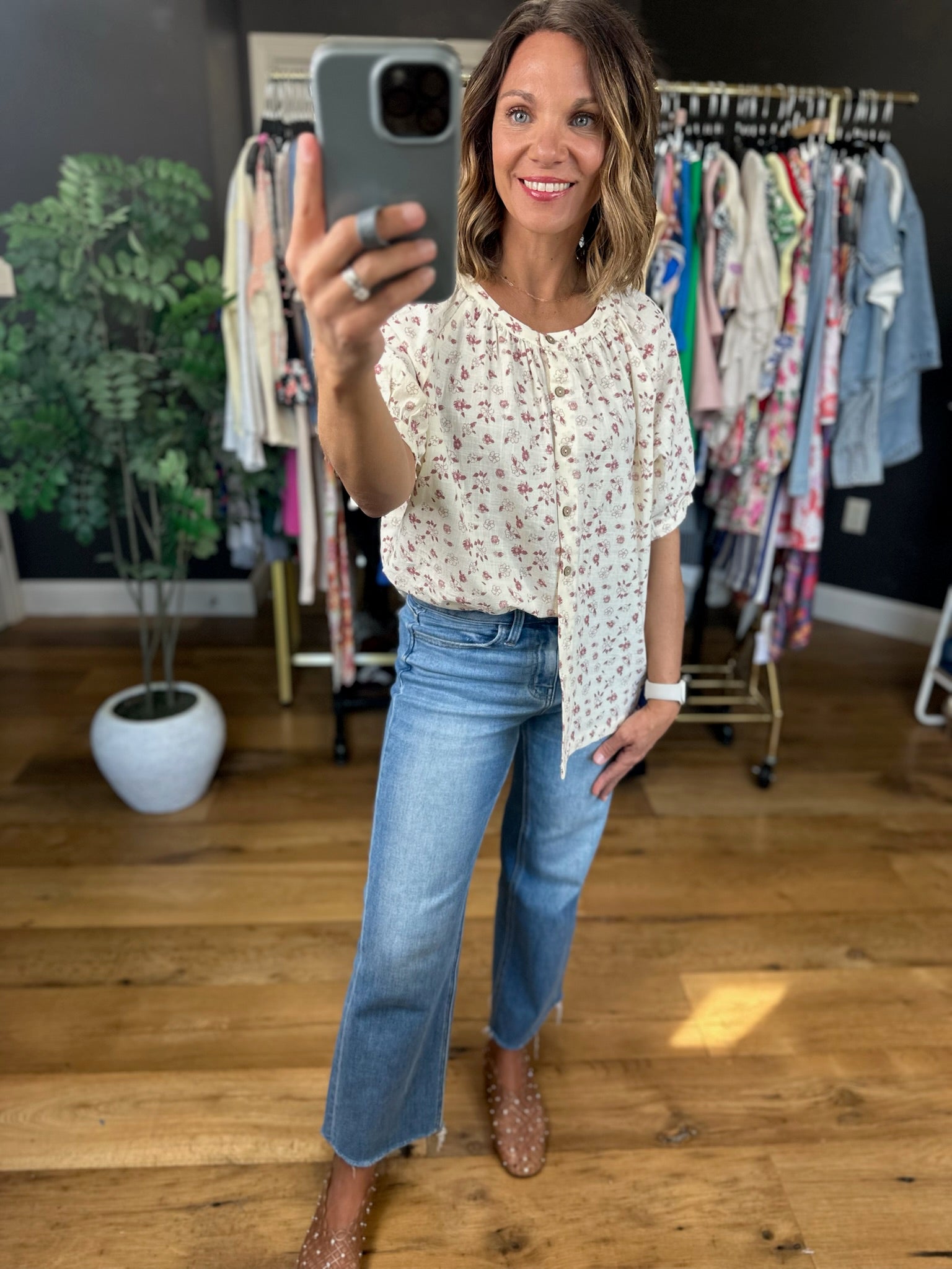 Everywhere With You Floral Top-Short Sleeves-Vine & Love-Anna Kaytes Boutique, Women's Fashion Boutique in Grinnell, Iowa