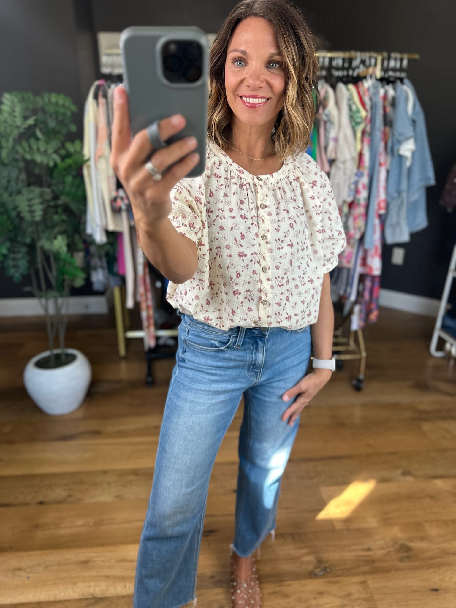 Everywhere With You Floral Top-Short Sleeves-Vine & Love-Anna Kaytes Boutique, Women's Fashion Boutique in Grinnell, Iowa