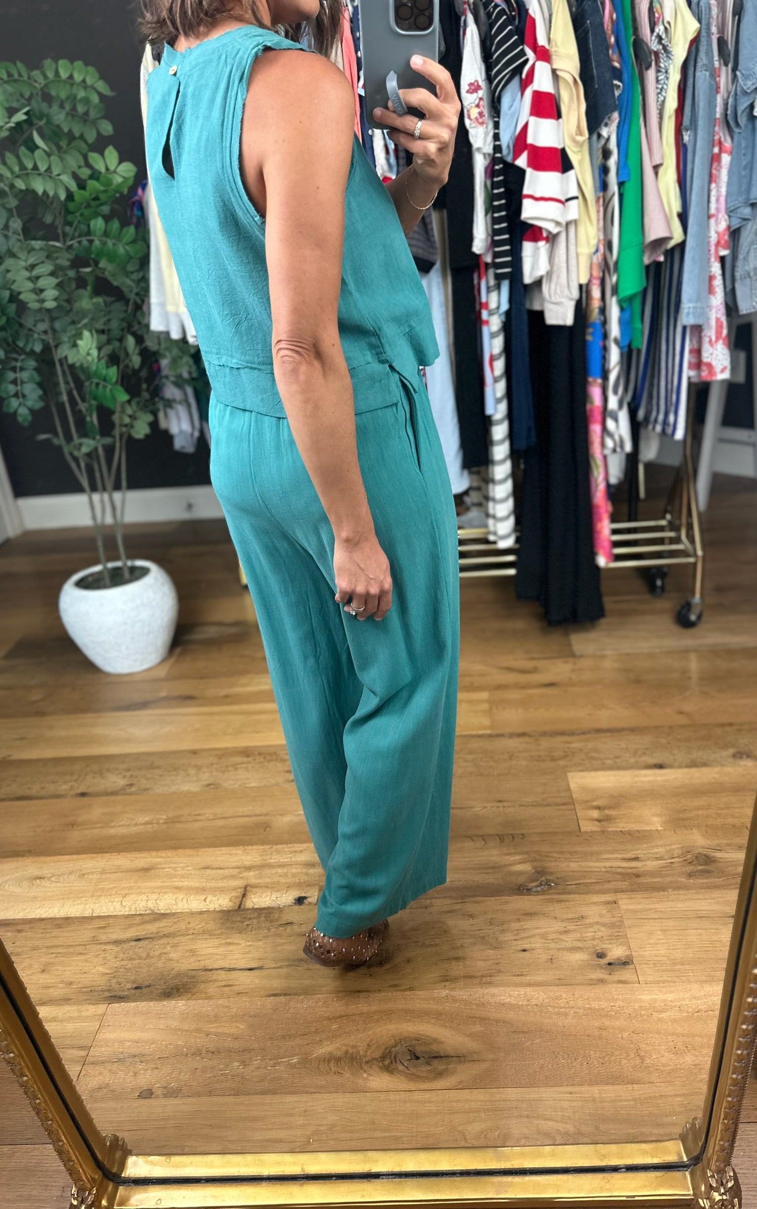 What I See 2-Piece Linen Set-Sleeveless-Very J-Anna Kaytes Boutique, Women's Fashion Boutique in Grinnell, Iowa