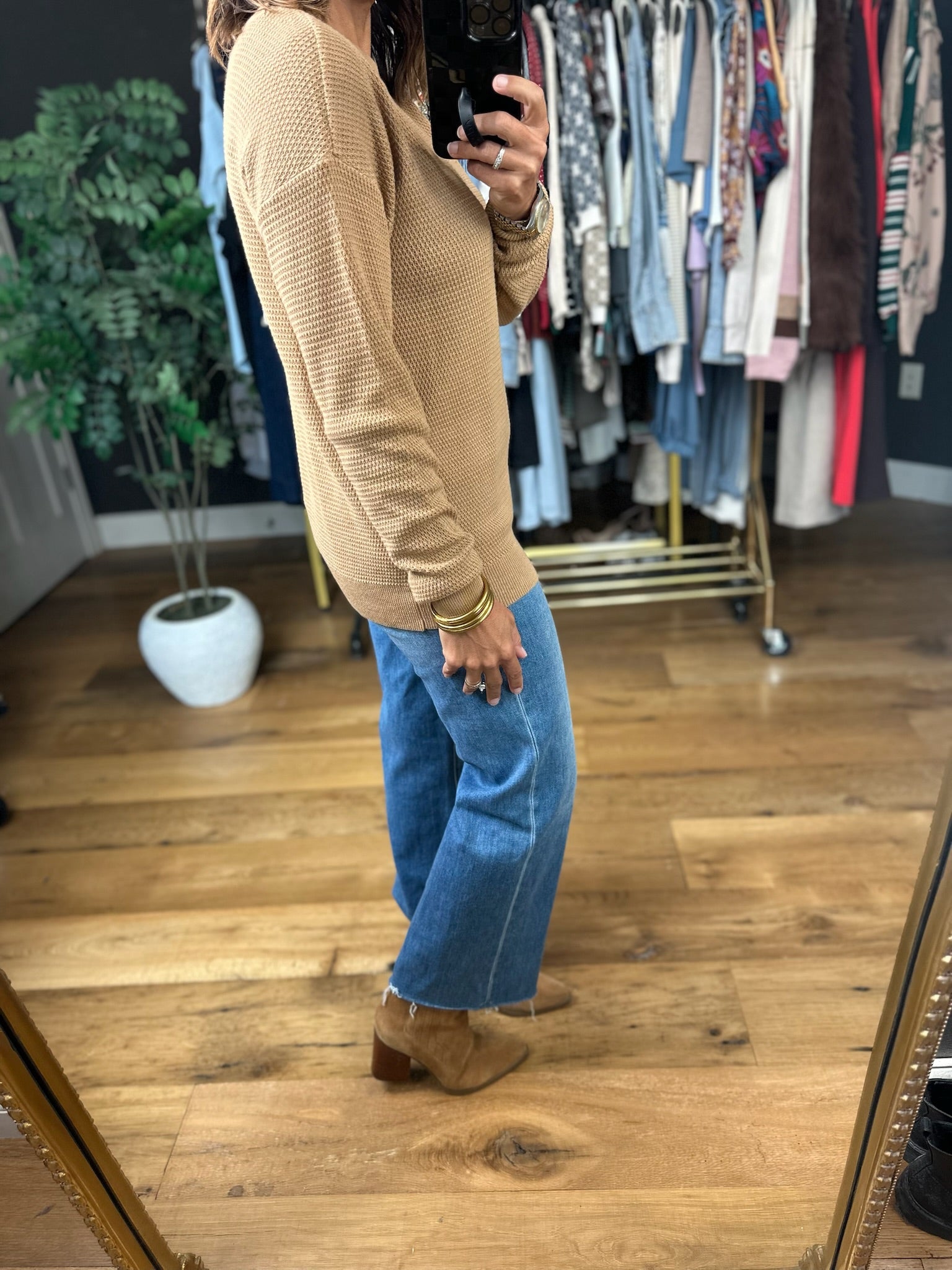 Catching Feelings Knit Top-Long Sleeves-Be Cool-Anna Kaytes Boutique, Women's Fashion Boutique in Grinnell, Iowa
