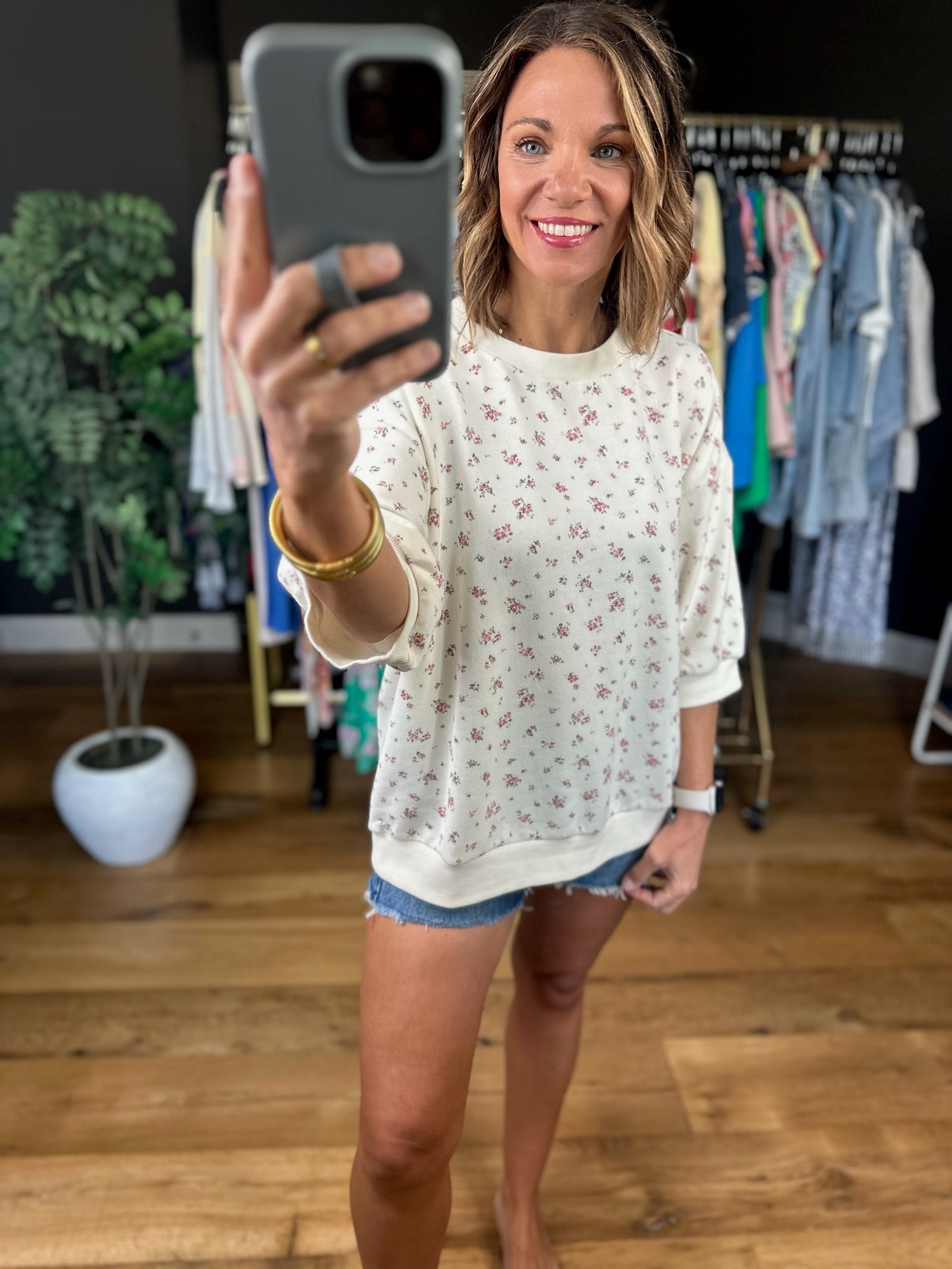 Take It Easy Floral Top-Short Sleeves-Blu Pepper-Anna Kaytes Boutique, Women's Fashion Boutique in Grinnell, Iowa