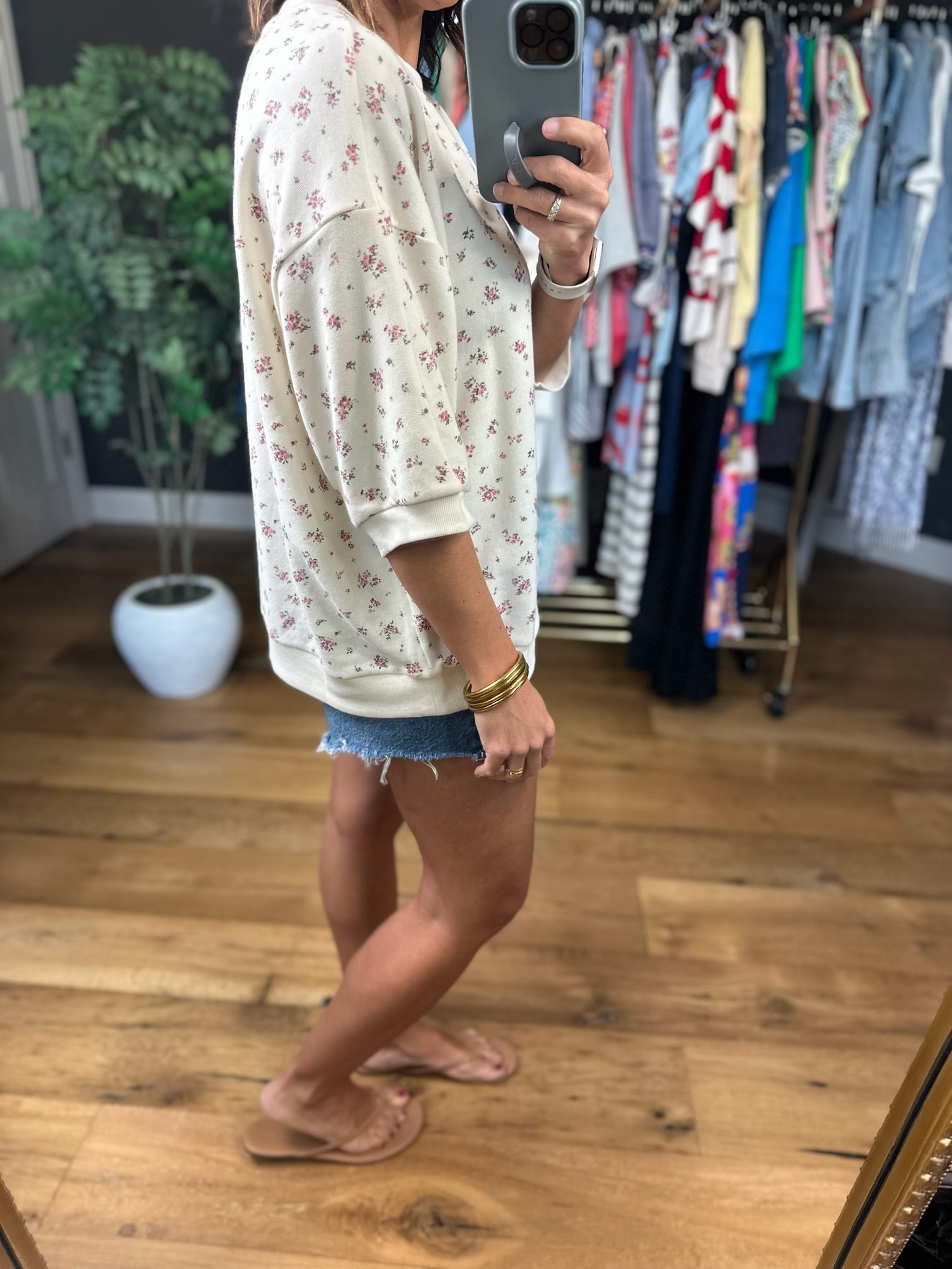 Take It Easy Floral Top-Short Sleeves-Blu Pepper-Anna Kaytes Boutique, Women's Fashion Boutique in Grinnell, Iowa